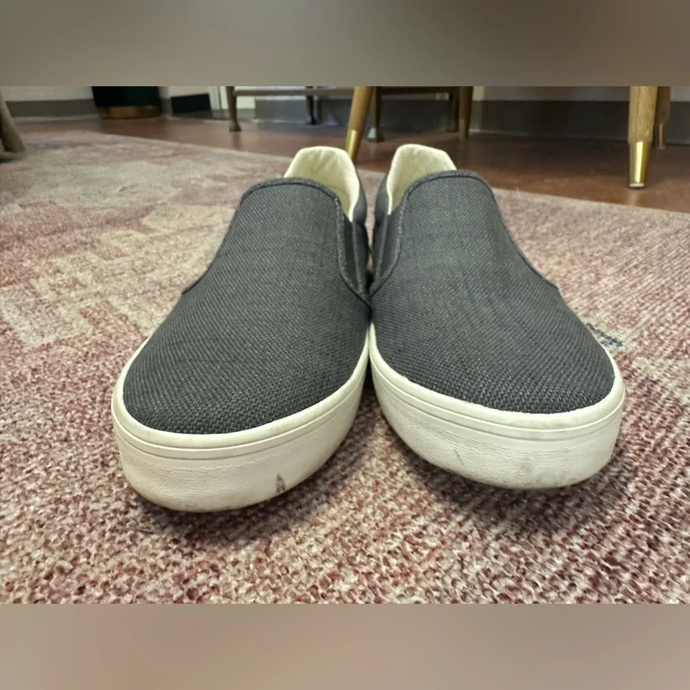 Taos slip on grey hutch hut canvas preppy sneakers men’s 9.5